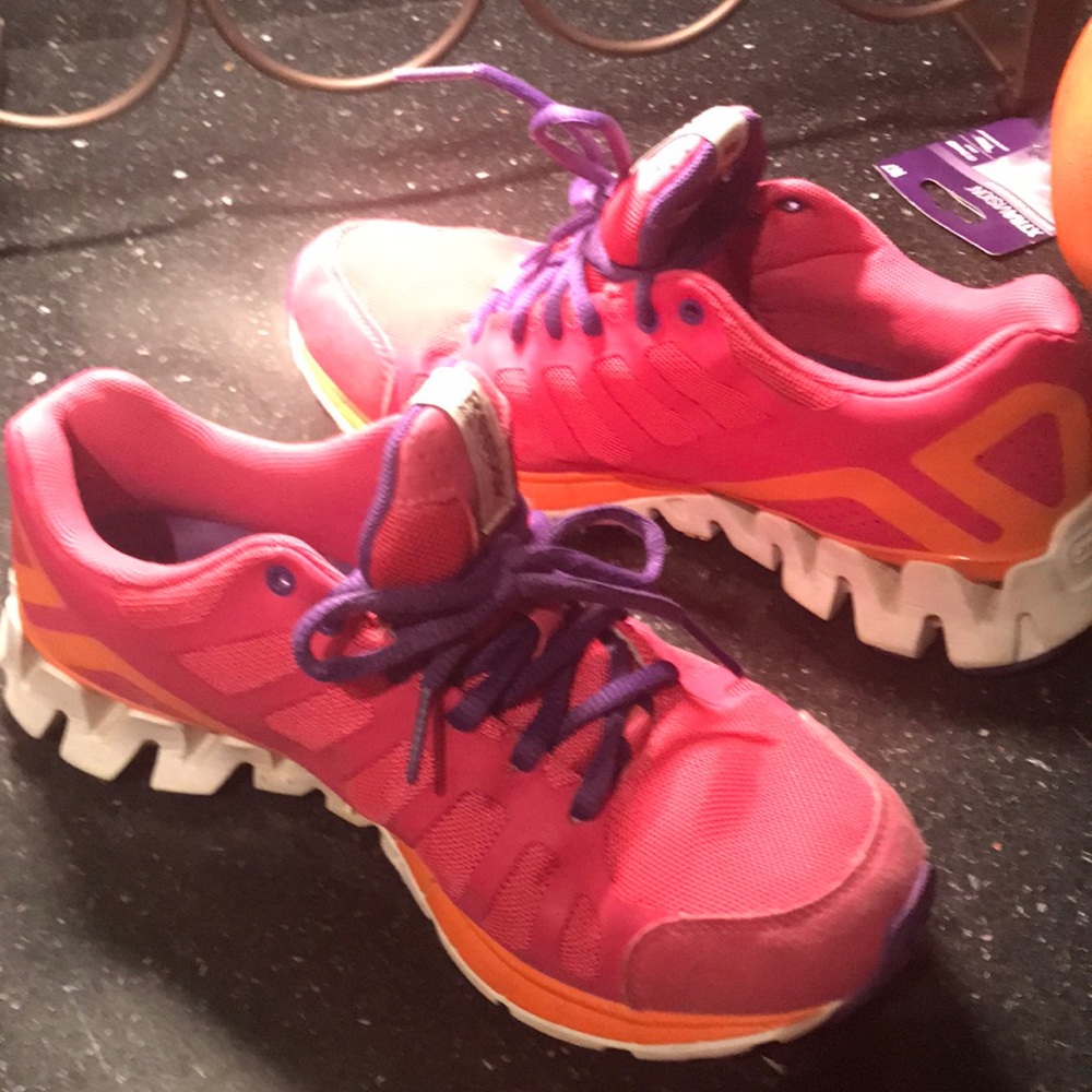 Reebok  women’s tennis shoe